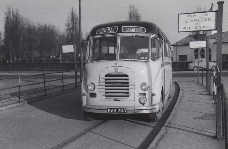 Cream Bus Sevice Bedford at Peterborough old bus station