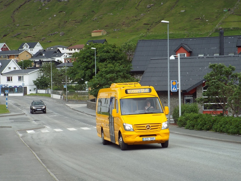 Klaksvik minibus July 2017